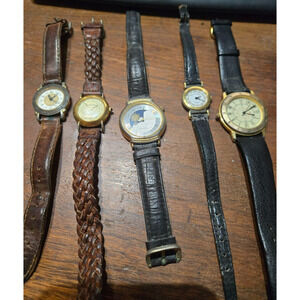 Lot of 5 Vintage Watches for Parts or Repair Fossil Guess, Oscar de la Renta